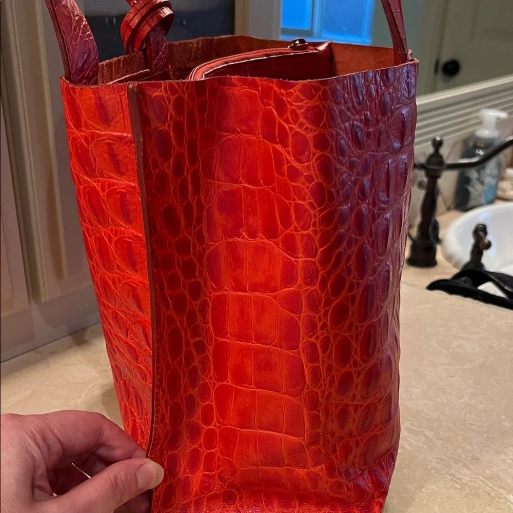 Furla sleek tote